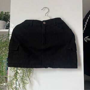 *bundle 3/30$* Black Cargo Skirt